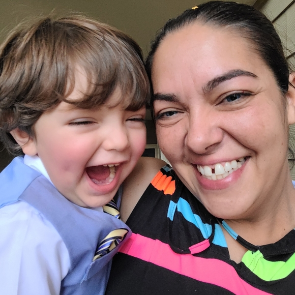 Pleased to meet you! Welcome to my closet💗 - Picture 2 of 10